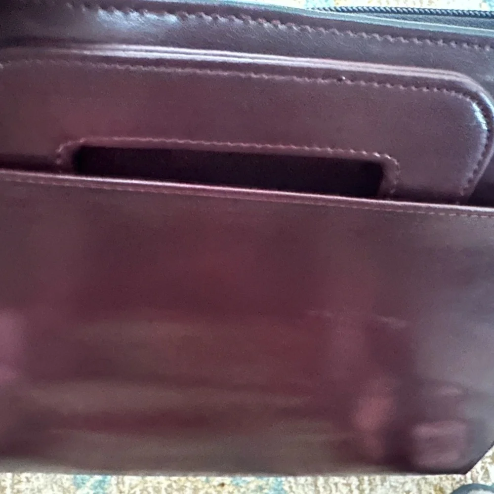 Vegan‎ Leather Retractable Handles Briefcase Portfolio. Never used. Dark Brown